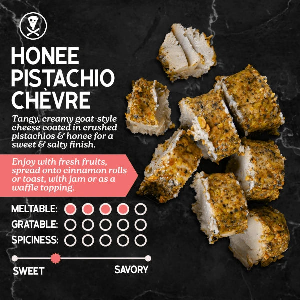 Goat-style cheese with pistachio and honey flavor on a dark surface, with text describing the flavor profile.